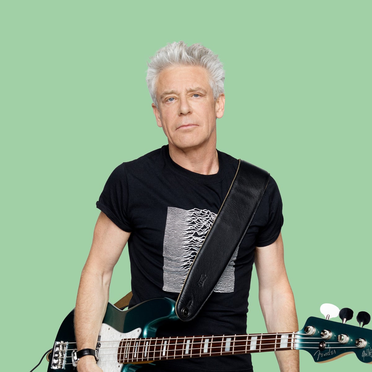 I’M Leaving: Bassist and a founding member of U2 Adam Clayton announced to leave U2 due to the Accusation of him sleeping with Jordan Hewson daughter of Bono ( Paul David Hewson) in…